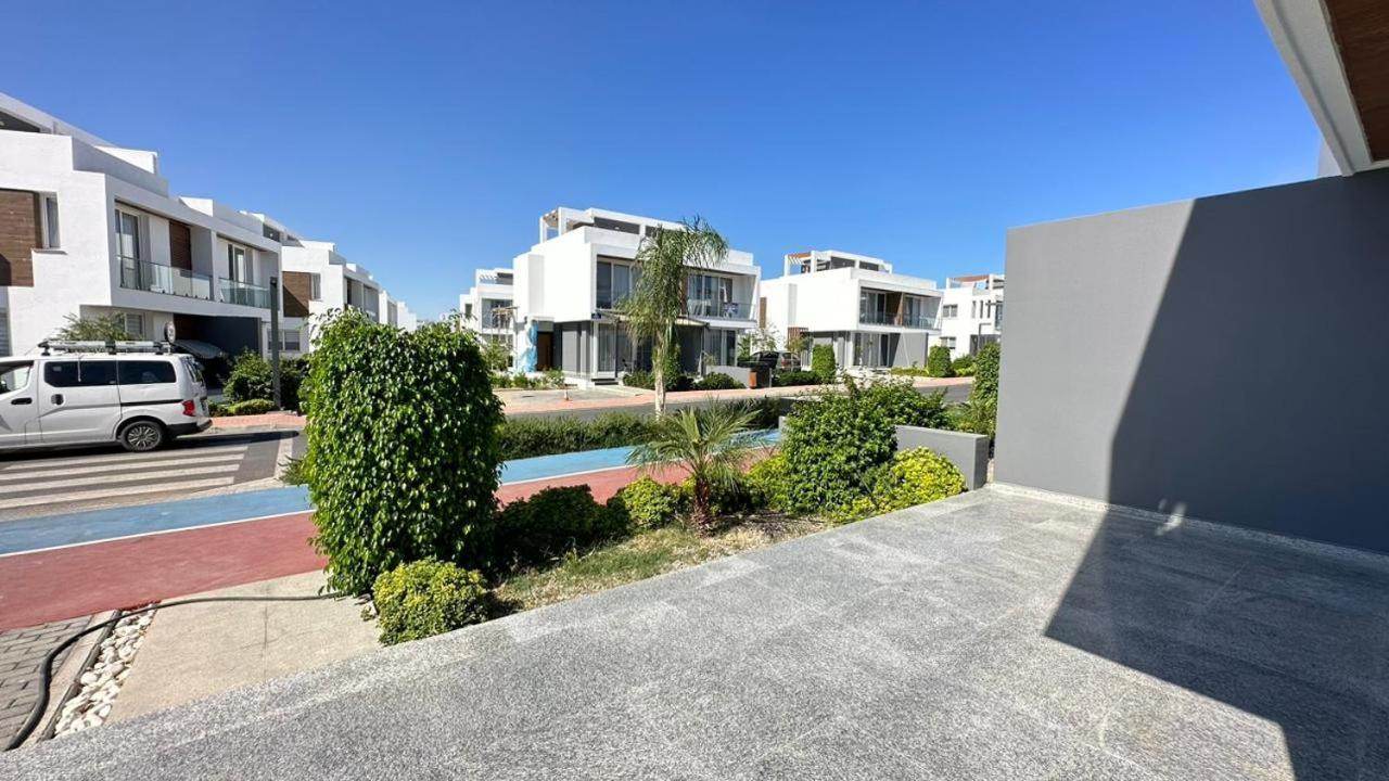 Four Seasons Life Rentals Trikomo Kültér fotó
